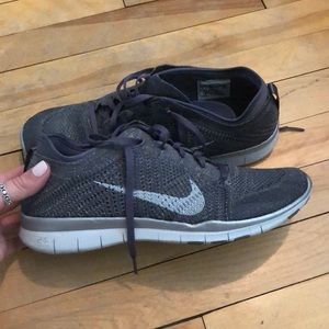 COPY - LIKE NEW Nike Free TR Flyknits 5.0